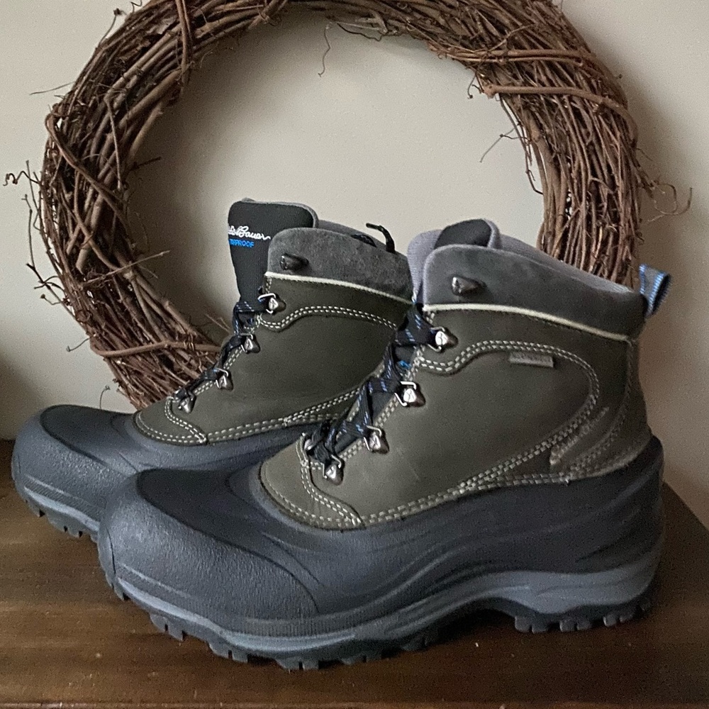 NWOT sz 10 EB Snowfoil Men's Boots